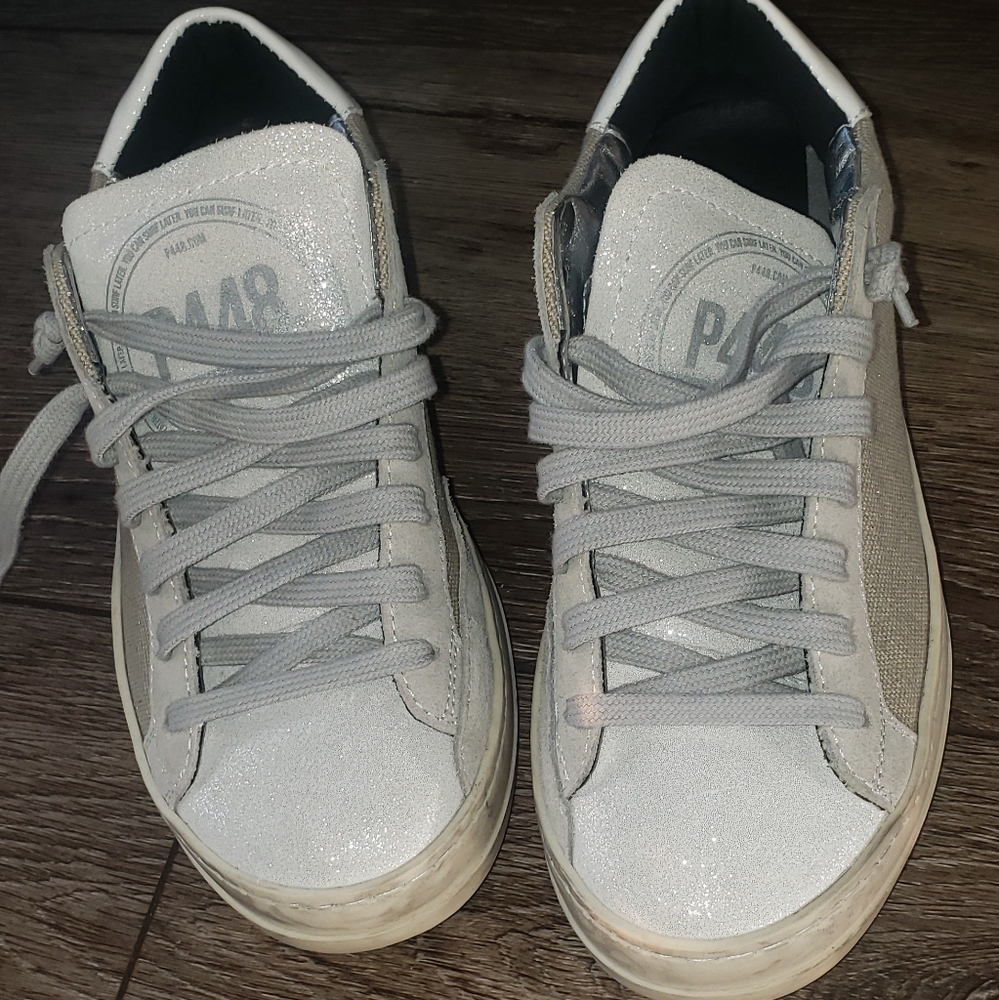 P448 White and Gray Sneakers